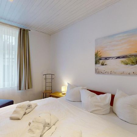 Strandnahe Fewo Mit Terrasse, Villa Vergissmeinnicht 01, Binz Esterno foto